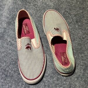 Brooks brothers sneakers